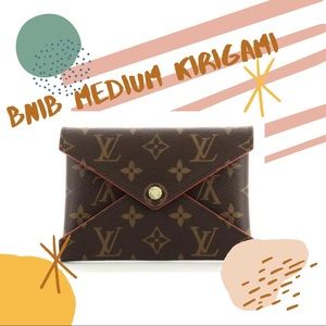 ⛔️SOLD⛔️NIB Auth Louis Vuitton Medium Kirigami